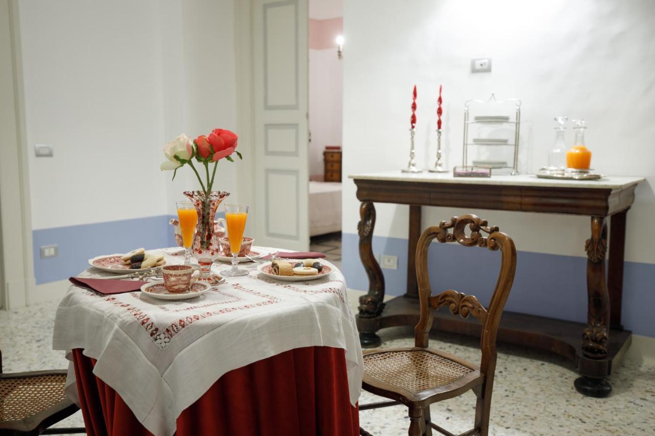 Bed and Breakfast Palazzo Introna Мола-ді-Барі Екстер'єр фото