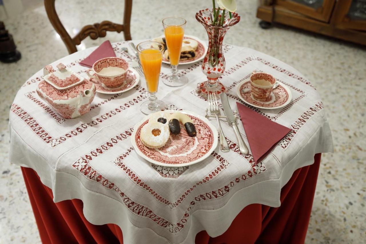 Bed and Breakfast Palazzo Introna Мола-ді-Барі Екстер'єр фото