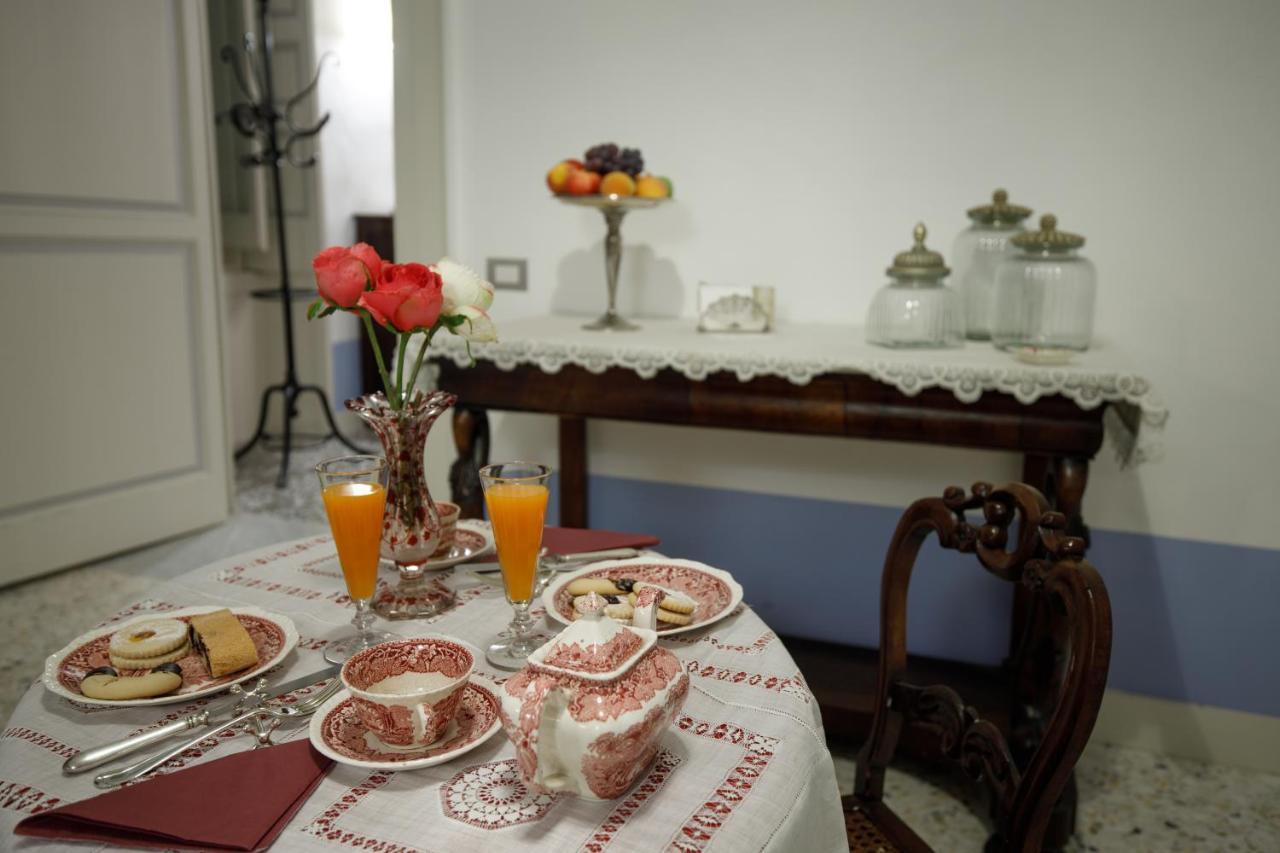 Bed and Breakfast Palazzo Introna Мола-ді-Барі Екстер'єр фото