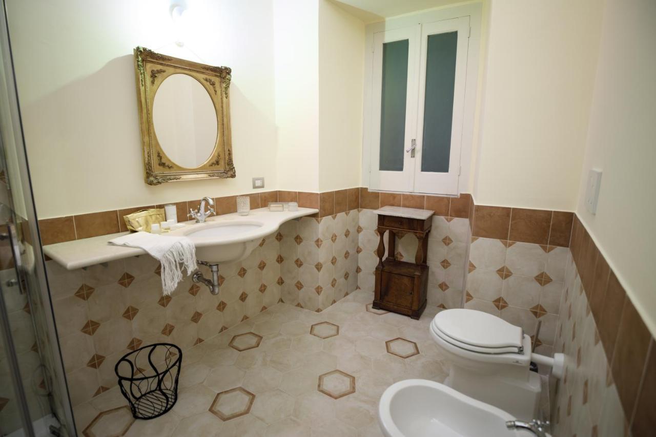 Bed and Breakfast Palazzo Introna Мола-ді-Барі Екстер'єр фото