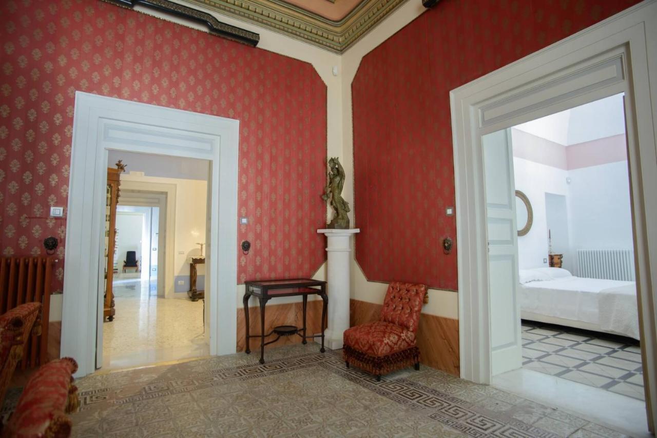 Bed and Breakfast Palazzo Introna Мола-ді-Барі Екстер'єр фото