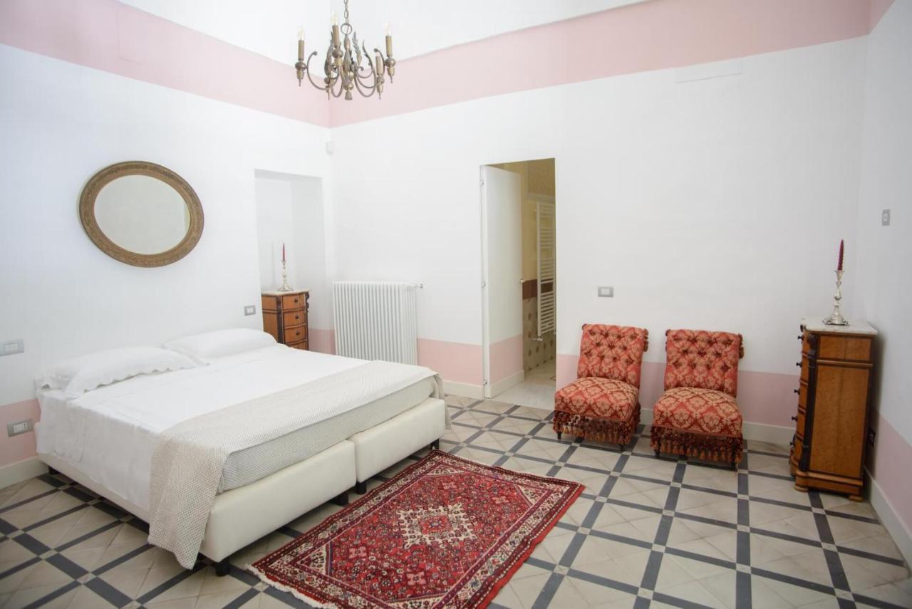 Bed and Breakfast Palazzo Introna Мола-ді-Барі Екстер'єр фото