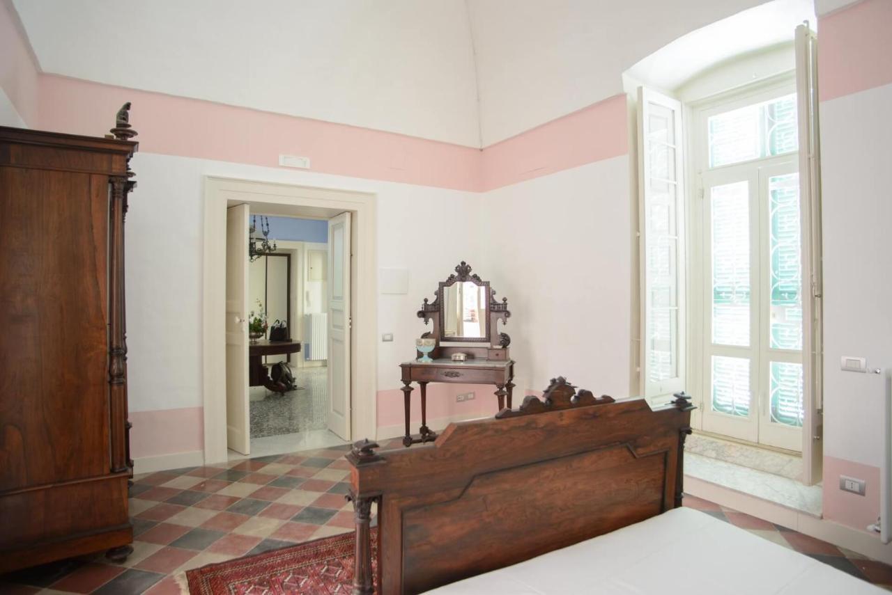 Bed and Breakfast Palazzo Introna Мола-ді-Барі Екстер'єр фото