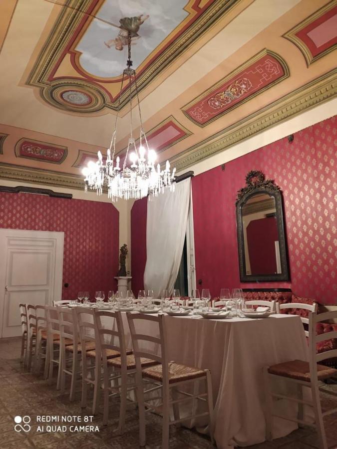 Bed and Breakfast Palazzo Introna Мола-ді-Барі Екстер'єр фото